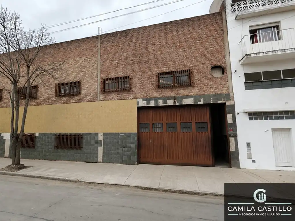 Foto de Galpón en alquiler de 700m2 ubicado en Mataderos, imagen 1
