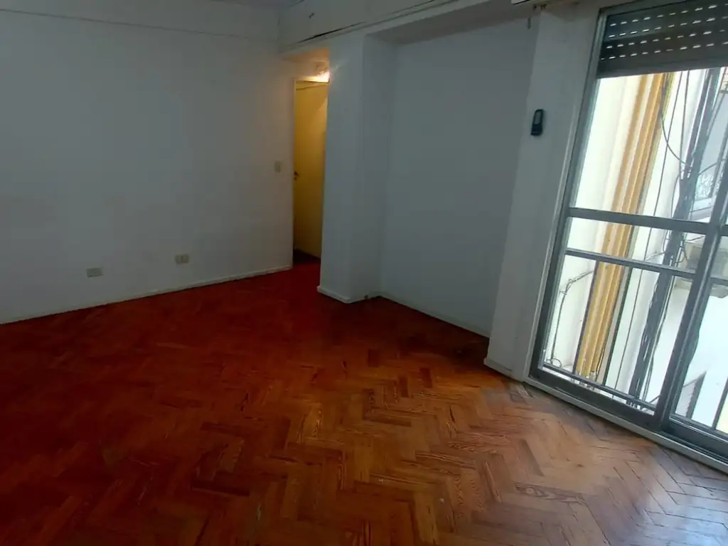 Foto de Departamento 2 ambientes lateral. Muy buena ubic!, imagen 2