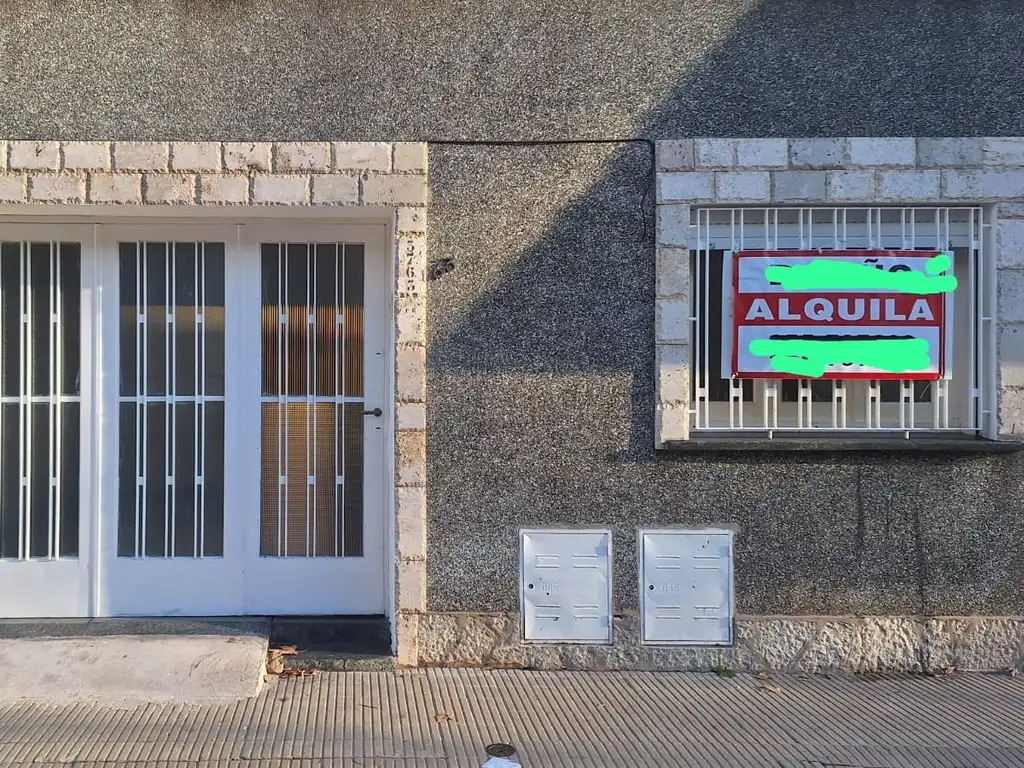 Foto de EN ALQUILER ,CASA 2 DORMITORIOS Y GARAGE, imagen 1