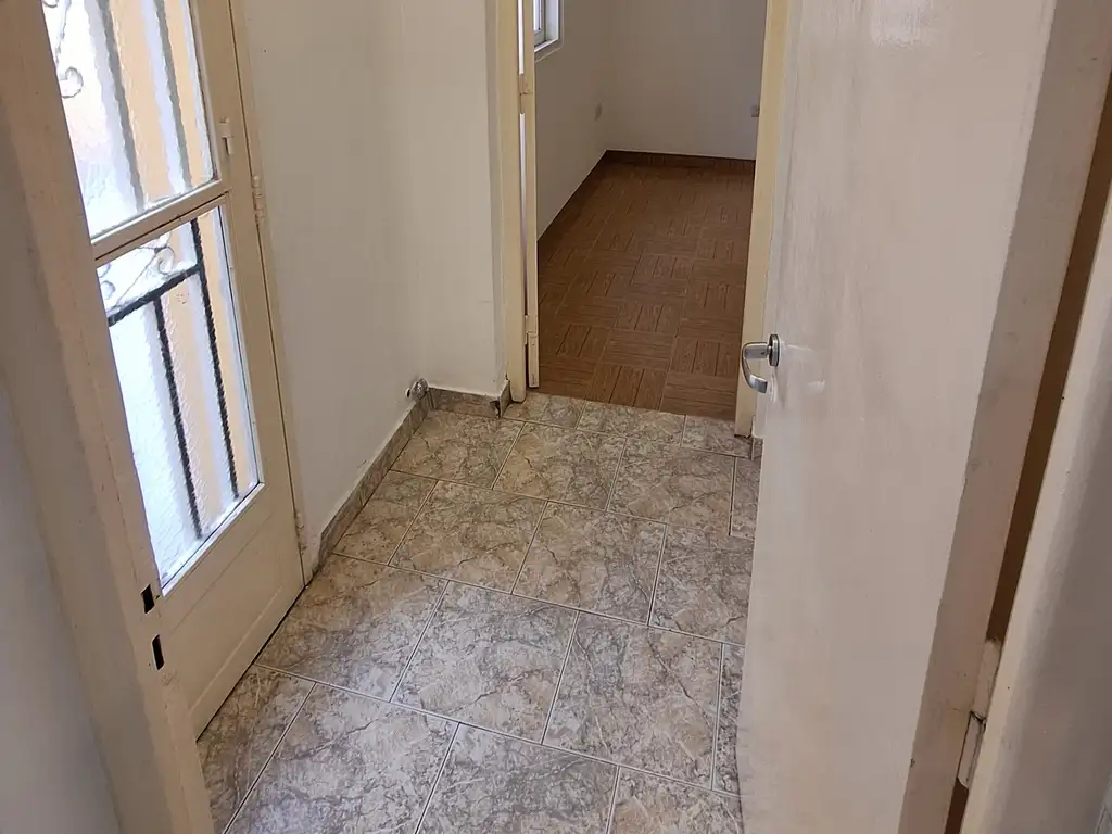 Foto de EN ALQUILER ,CASA 2 DORMITORIOS Y GARAGE, imagen 3