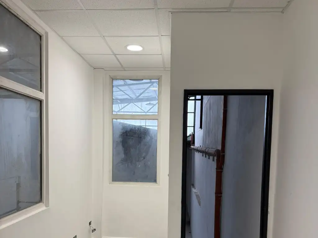 Foto de Depósito / Local Comercial a Estrenar, imagen 4