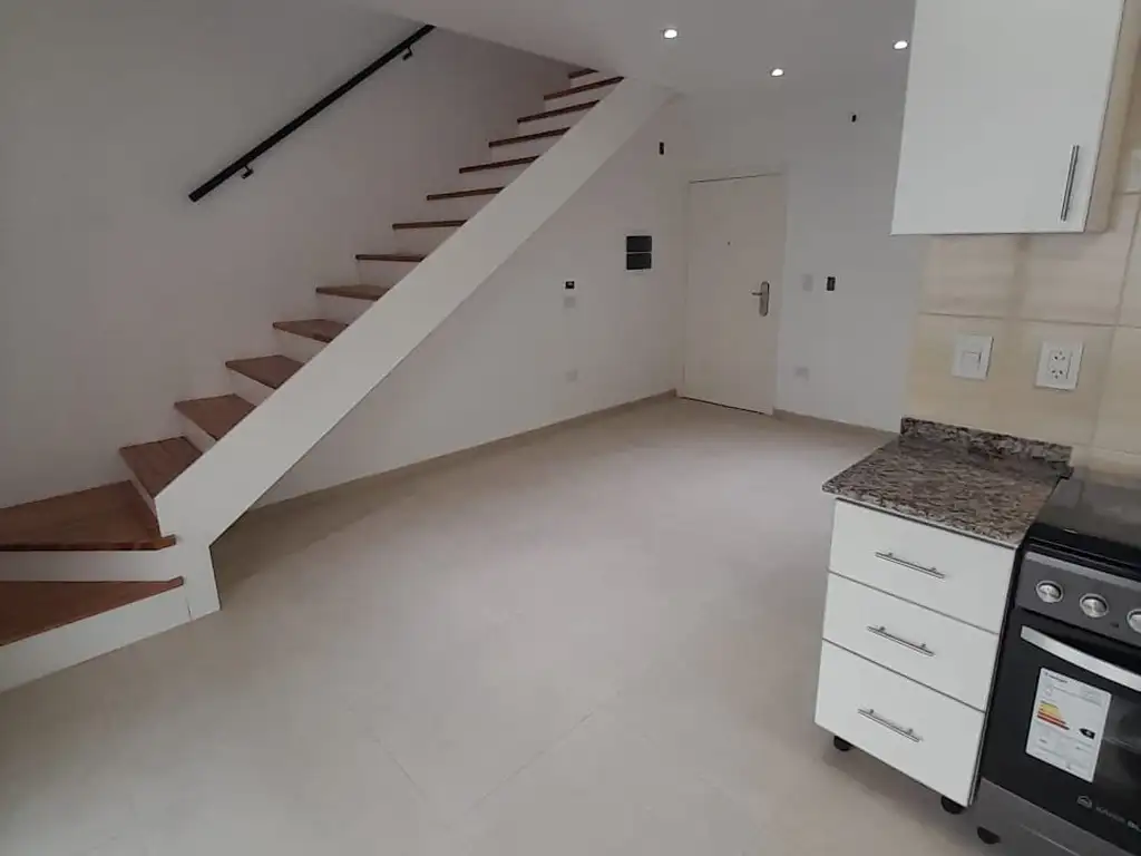 Foto de Duplex 2 Ambientes a estrenar en Alquiler - Castelar sur, imagen 4