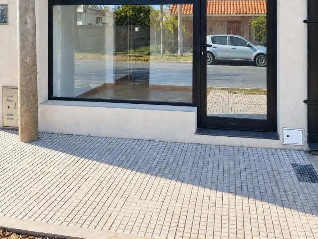 Foto de ALQUILER EN FUNES | LOCAL NEGOCIO O ACTIVIDAD PROFESIONAL, imagen 2