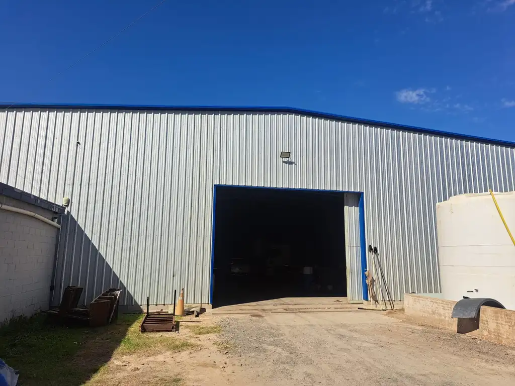 Foto de Galpónes enn alquiler en Campana 1350 M y 1500 M2, imagen 2