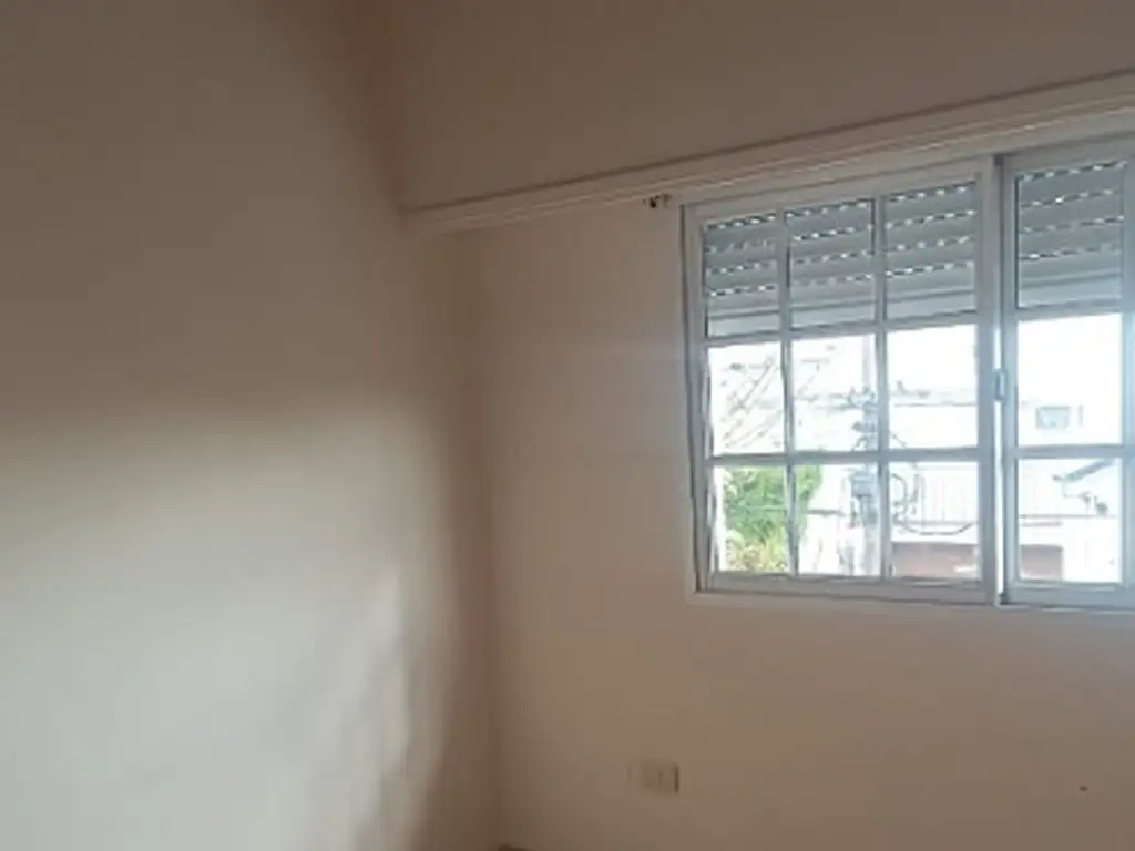 Foto de HERMOSO DEPARTAMENTO PH DE 3 AMBIENTES AL FRENTE-, imagen 3