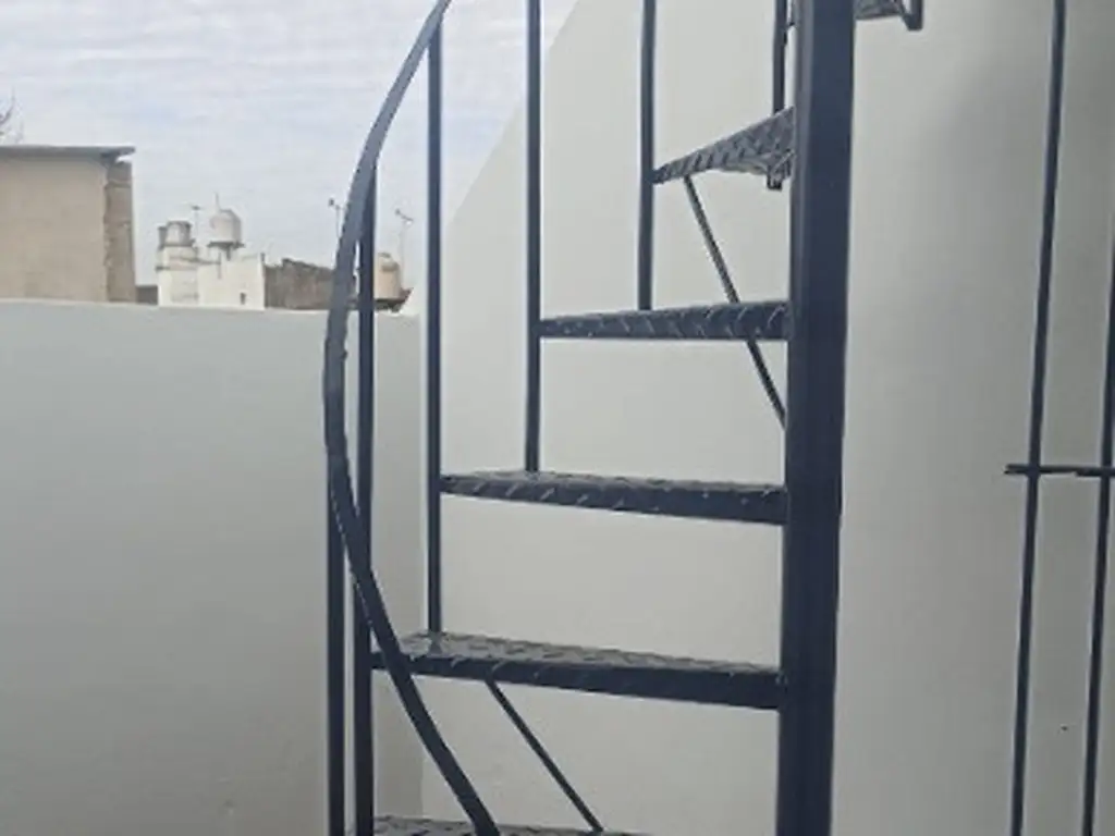 Foto de HERMOSO DEPARTAMENTO PH DE 3 AMBIENTES AL FRENTE-, imagen 5