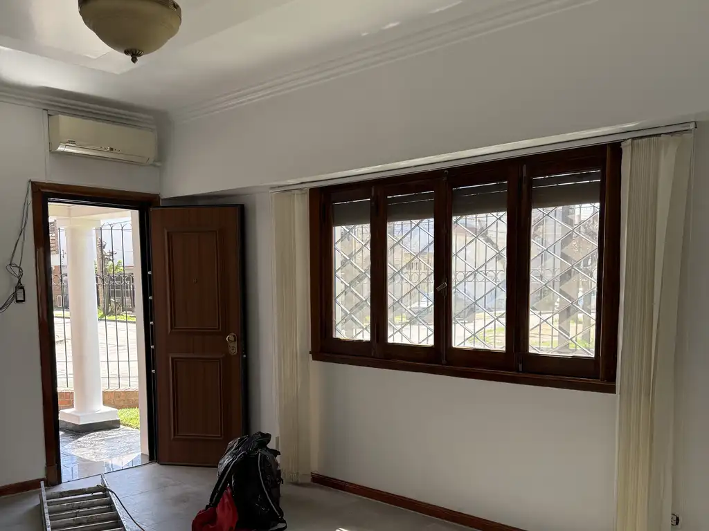 Foto de Impecable chalet c/patio y cochera, imagen 3