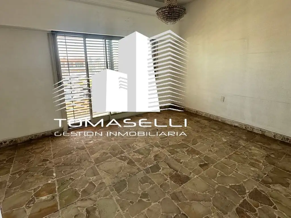 Foto de VENTA - CASA MULTIFAMILIAR A REFACCIONAR - VILLA MADERO, imagen 1