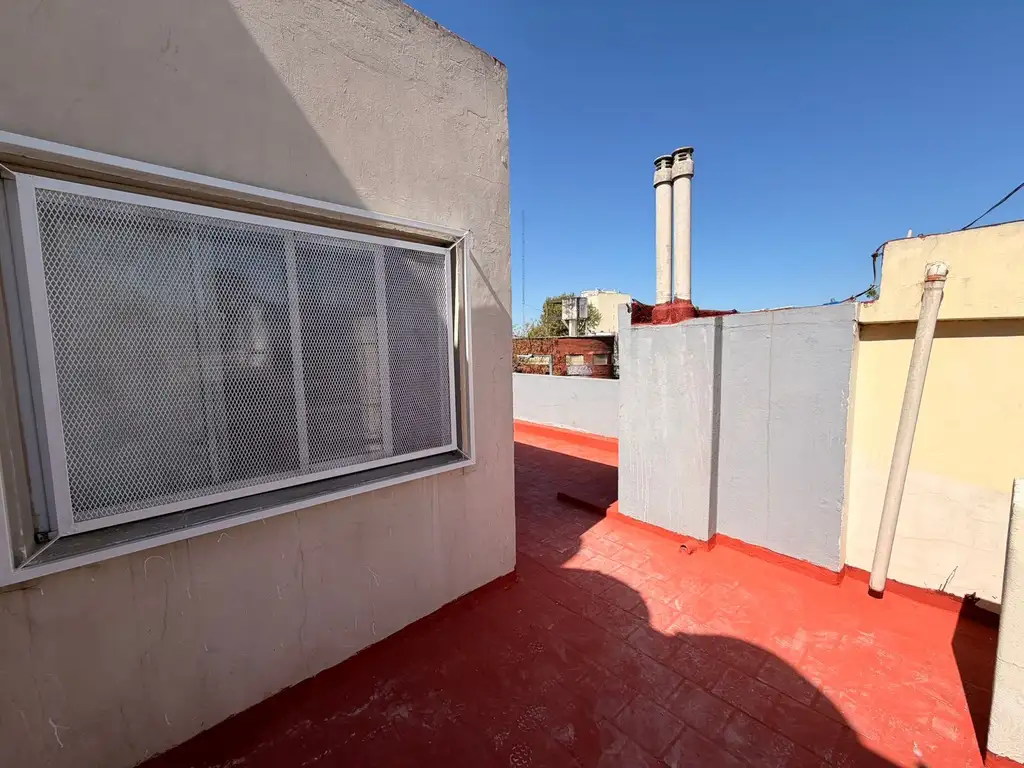 Foto de Alquiler - PH 3 ambientes en 3 plantas con terraza privada - Monte, imagen 4