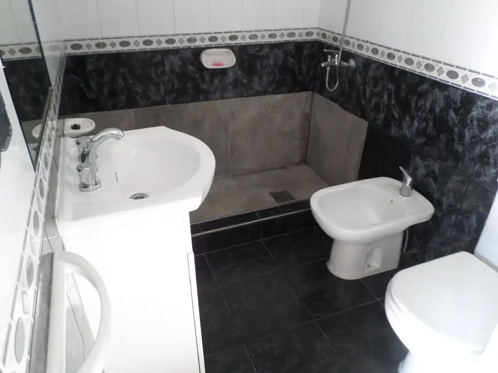 Foto de Depto 2 amb. PB al fte. tipo loft, imagen 3