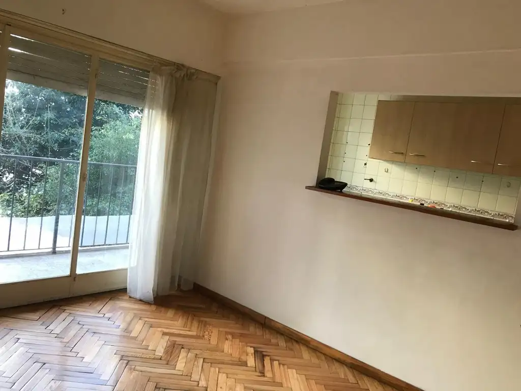 Foto de Muy buen 2 ambientes con amplio balcón corrido., imagen 1
