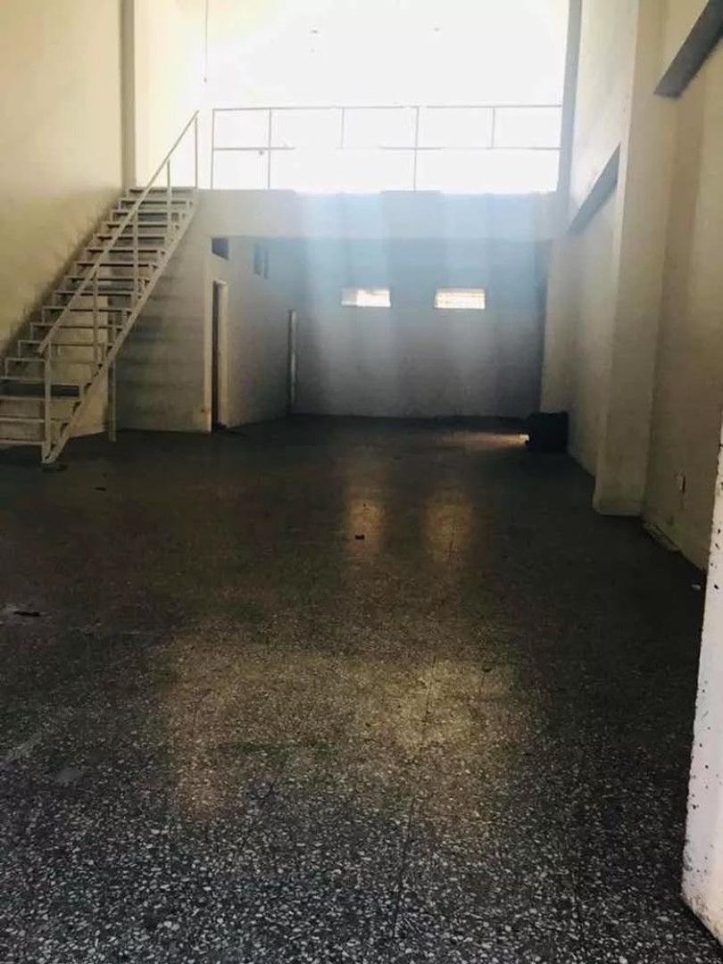 Foto de Galpón/Depósito en alquiler en José León Suarez, imagen 3