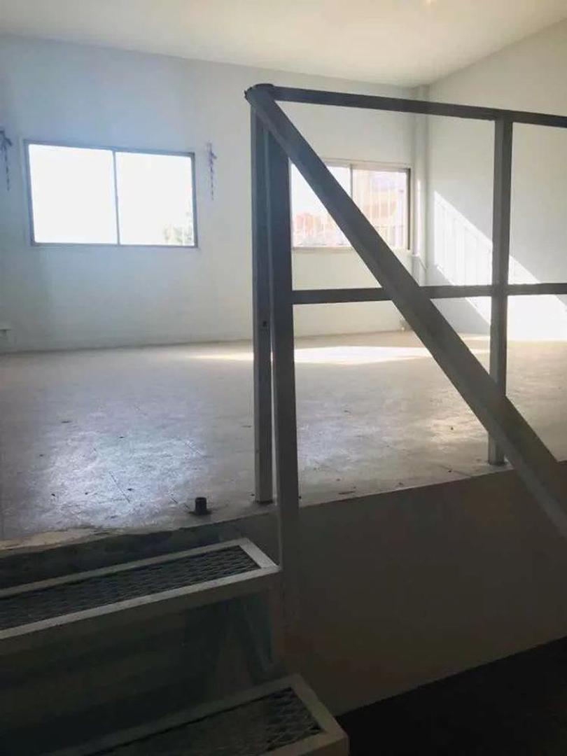 Foto de Galpón/Depósito en alquiler en José León Suarez, imagen 4