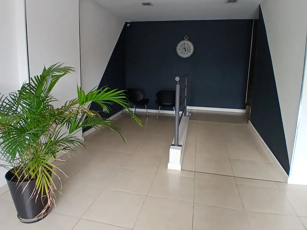 Foto de Departamento Dos Ambientes Con Cochera. Morón Sur, imagen 1