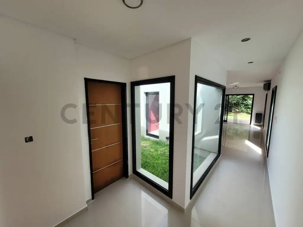 Foto de Casa de 1 Dormitorio en Venta en City Bell, imagen 2