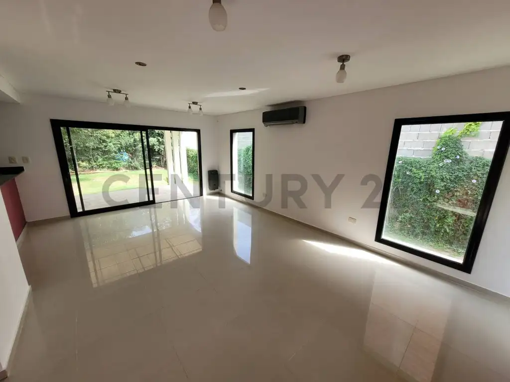 Foto de Casa de 1 Dormitorio en Venta en City Bell, imagen 3