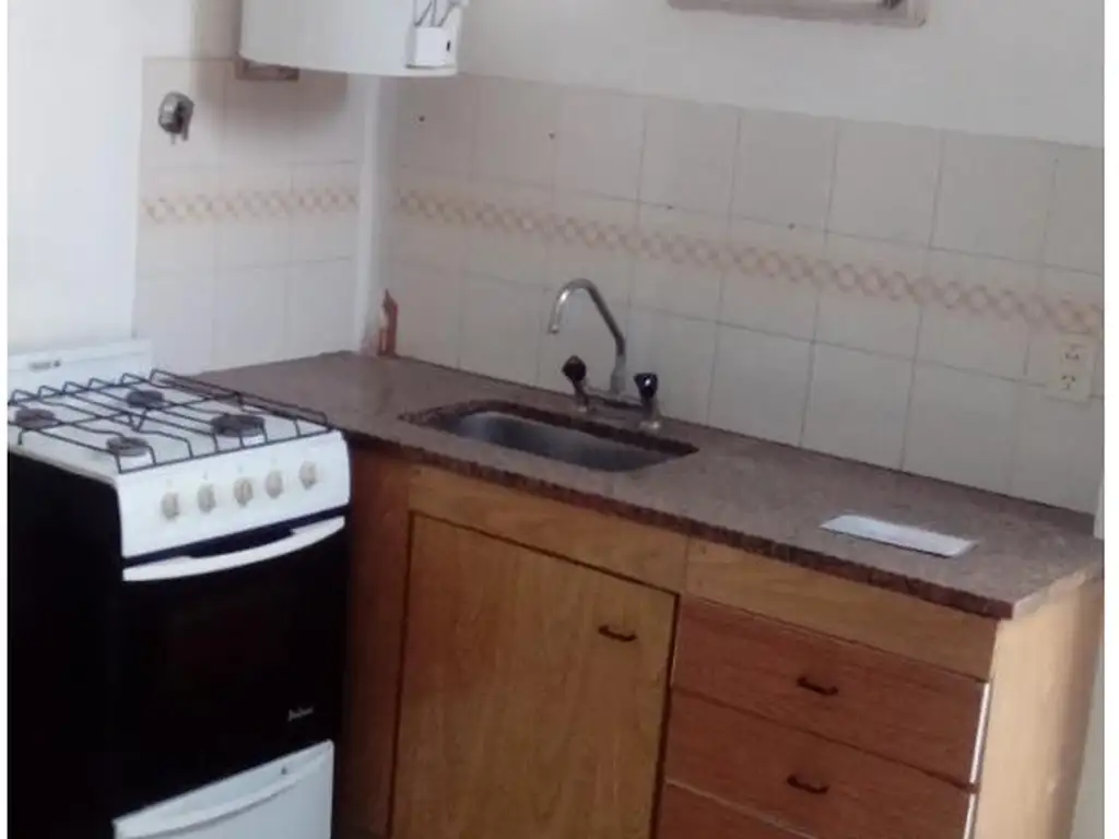 Foto de 1 AMBIENTE CON ENTREPISO COCINA COMEDOR Y BAÑO SIN EXPENSAS, imagen 1