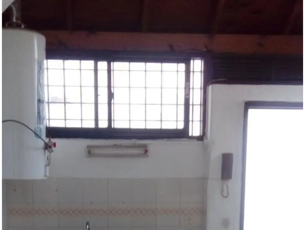 Foto de 1 AMBIENTE CON ENTREPISO COCINA COMEDOR Y BAÑO SIN EXPENSAS, imagen 3