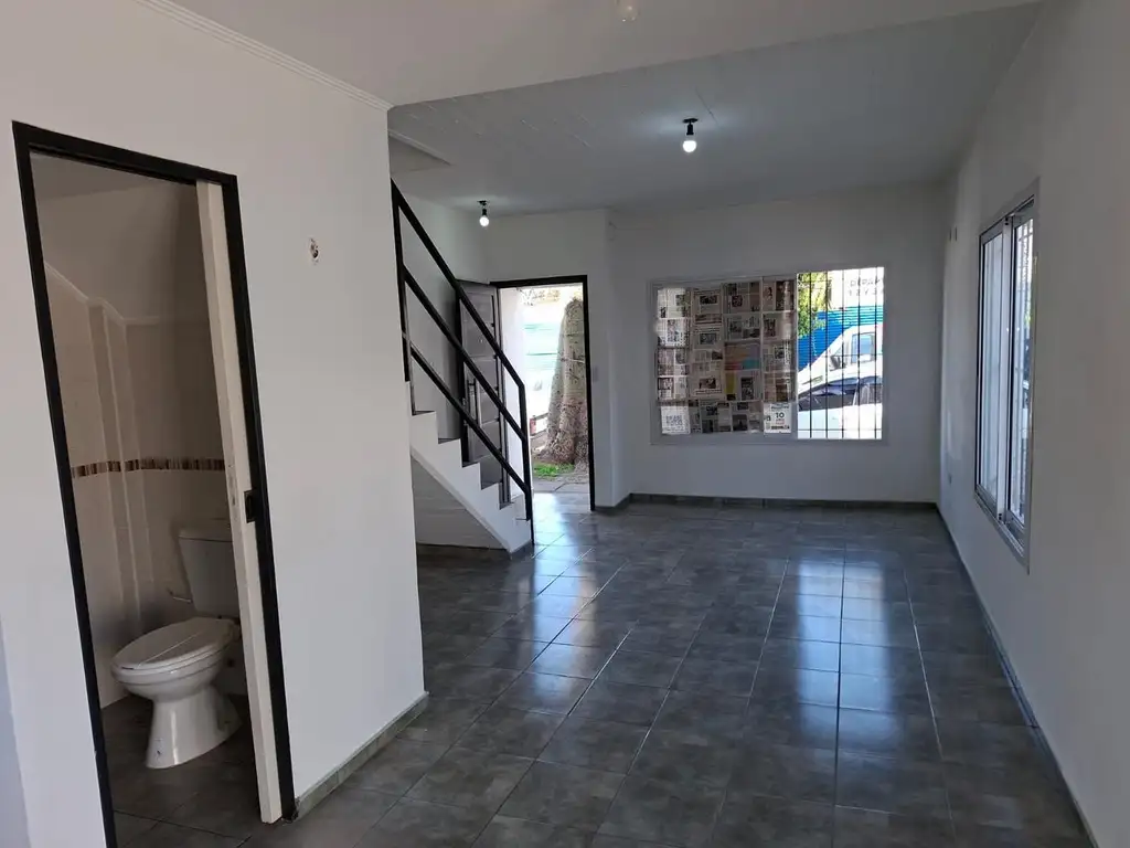 Foto de HERMOSO 3 AMB CON PATIO Y COCHERA EN EXCELENTE UBICACION!!!, imagen 2