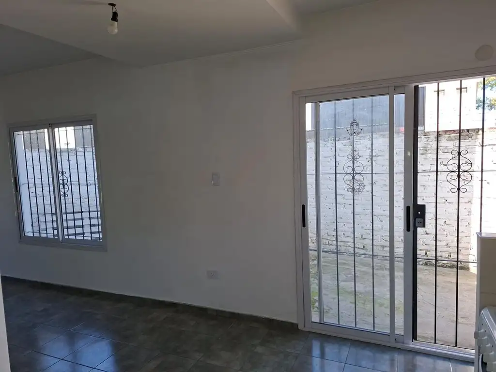 Foto de HERMOSO 3 AMB CON PATIO Y COCHERA EN EXCELENTE UBICACION!!!, imagen 5