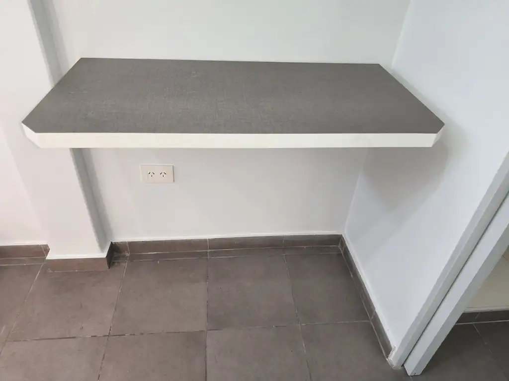 Foto de DEPARTAMENTO 1 AMBIENTE. NO PAGA EXPENSAS. MARIANO MORENO 3799, imagen 4