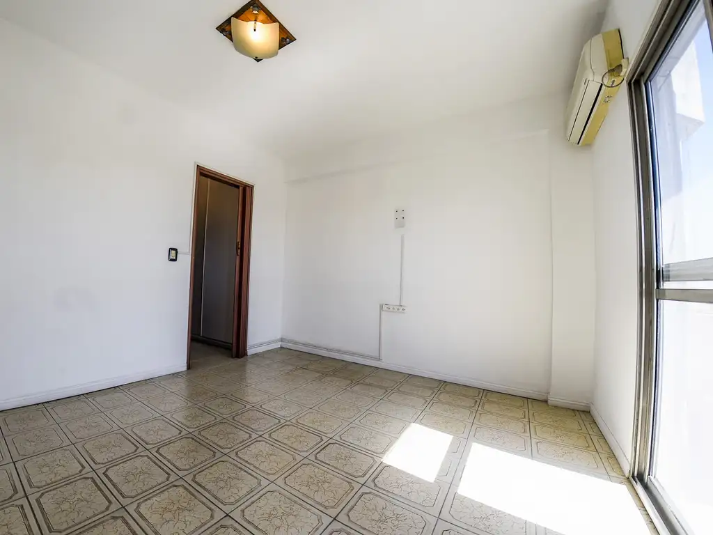 Foto de DEPARTAMENTO EXTERNO CON BALCÓN, imagen 4