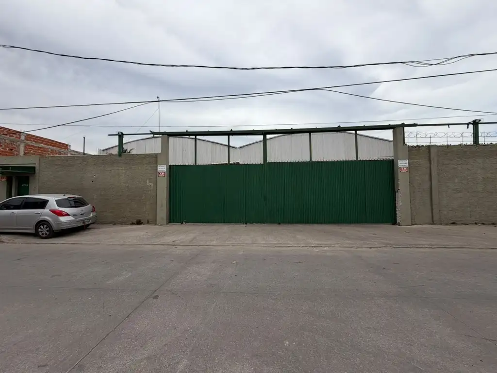 Foto de DEPÓSITO 1400 m2 QUILMES, imagen 1