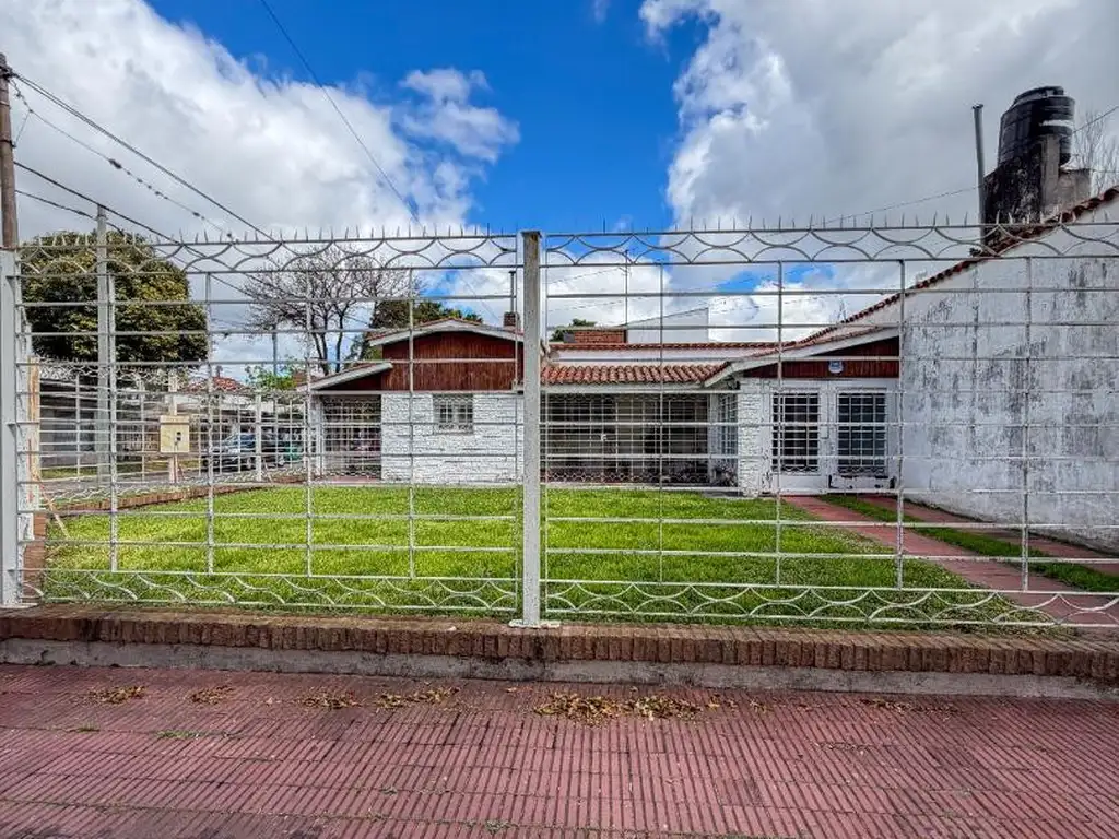 Foto de IMPORTANTE PROPIEDAD EN VENTA ALBERDI!, imagen 3
