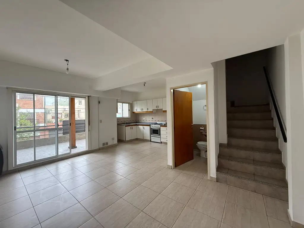 Foto de Alquiler Dúplex 3 Ambientes al Frente con Balcón Aterrazado – Mataderos, imagen 4