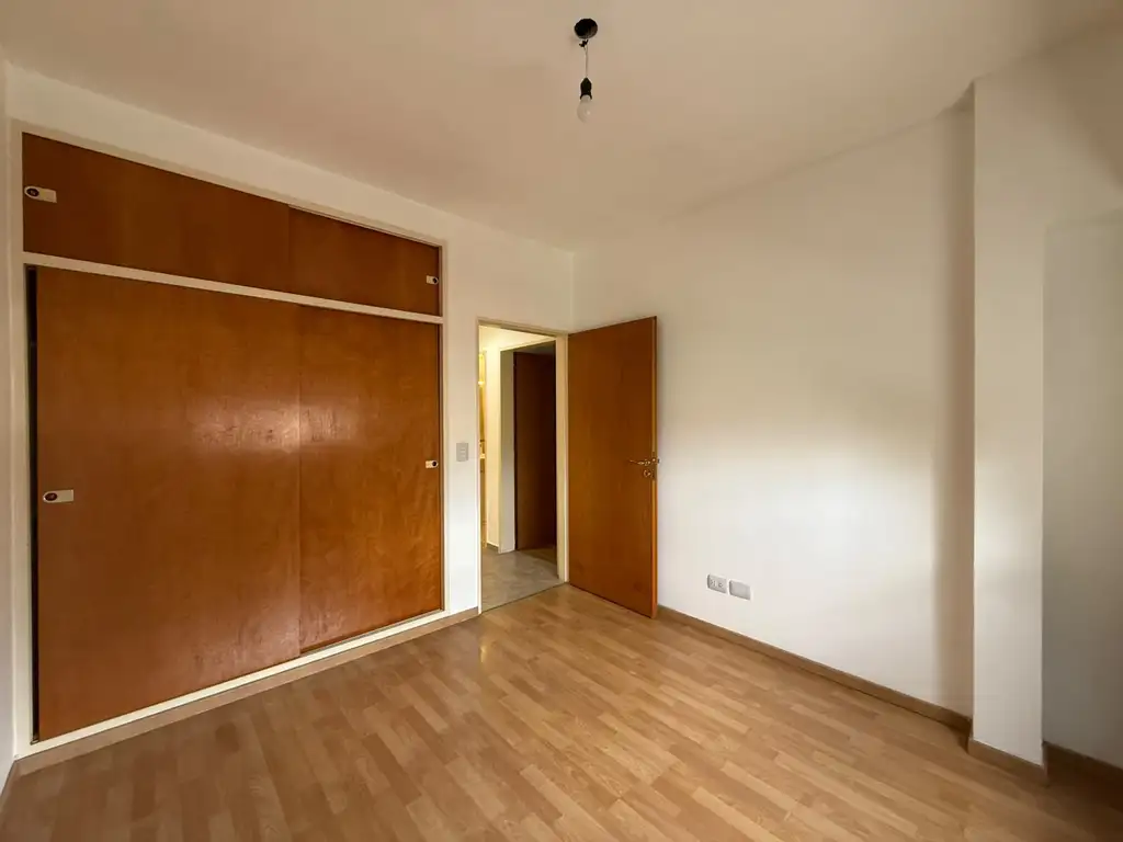 Foto de Alquiler Dúplex 3 Ambientes al Frente con Balcón Aterrazado – Mataderos, imagen 2