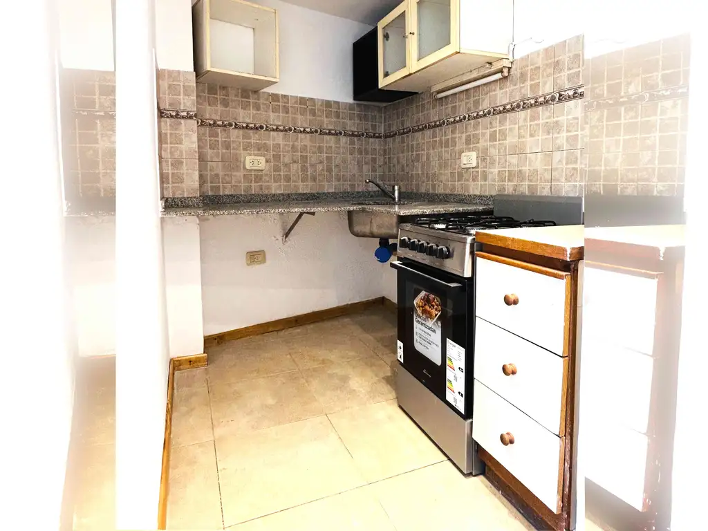 Foto de Comodo monoambiente en barrio Alberto Olmedo, imagen 5