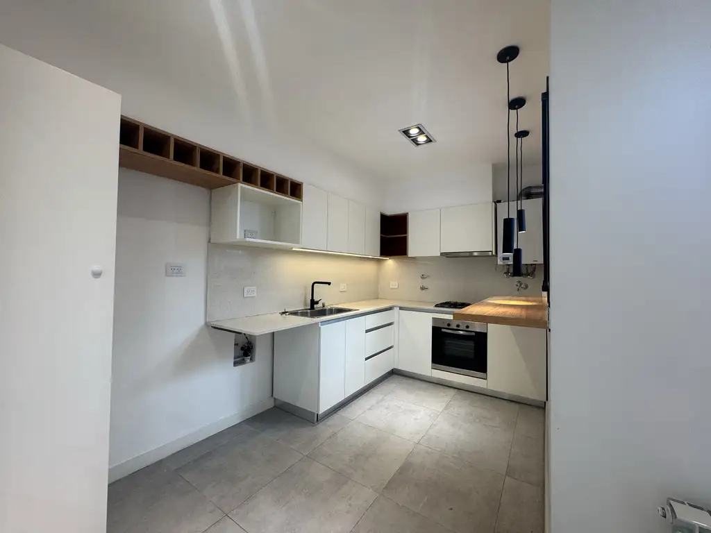 Foto de Casa en planta alta de dormitorios con terraza jacuzzi y parrilla, imagen 3