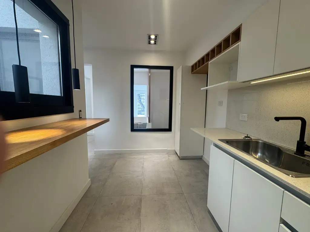 Foto de Casa en planta alta de dormitorios con terraza jacuzzi y parrilla, imagen 2