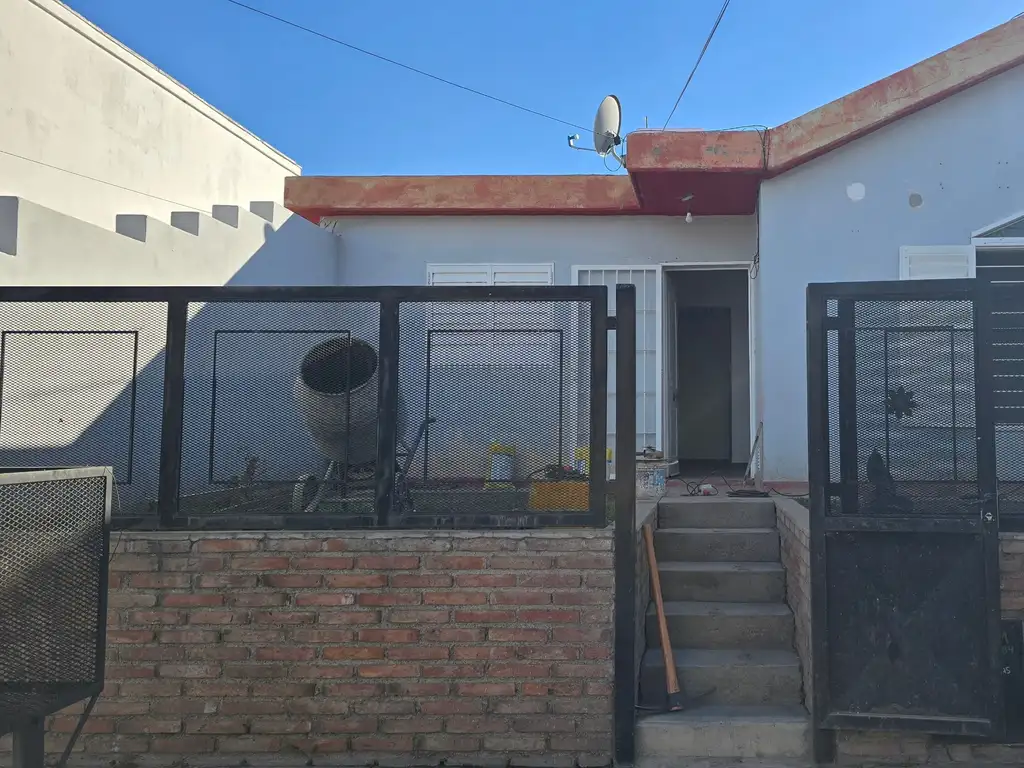 Foto de Casa en alquiler c/ cochera en San Luis, imagen 1