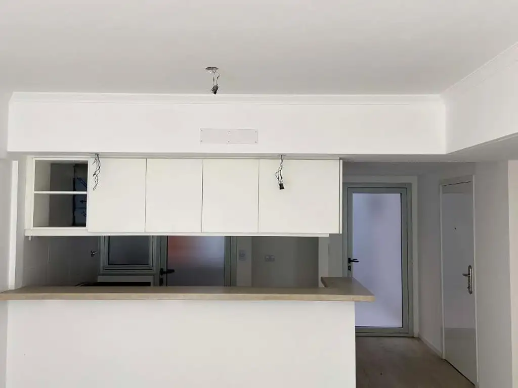 Foto de 2 AMB - CON PATIO - AL FRENTE - MUY AMPLIO Y LUMINOSO, imagen 2