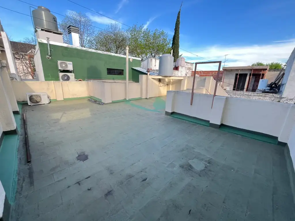 Foto de ALQUILER PH Con TERRAZA Privada 2 Amb Liniers las mil casitas, imagen 4