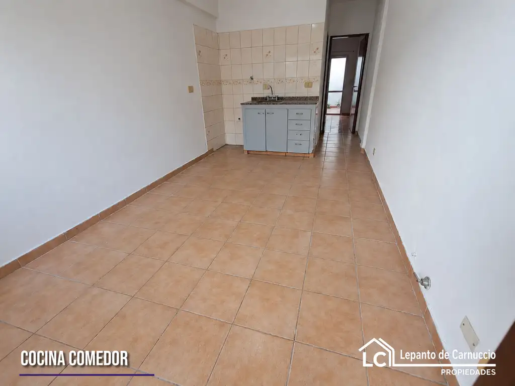 Foto de ¡EN PLANTA BAJA Y CON PATIO! DEPARTAMENTO 2 AMBIENTES EN ALQUILER EN, imagen 3