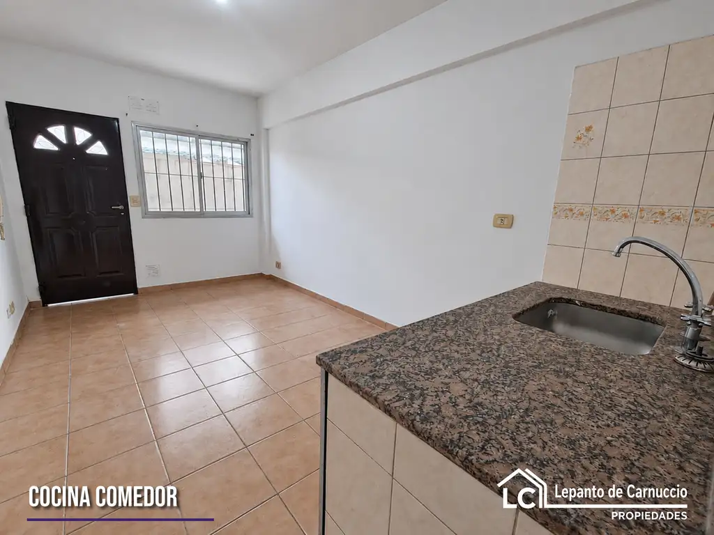 Foto de ¡EN PLANTA BAJA Y CON PATIO! DEPARTAMENTO 2 AMBIENTES EN ALQUILER EN, imagen 4