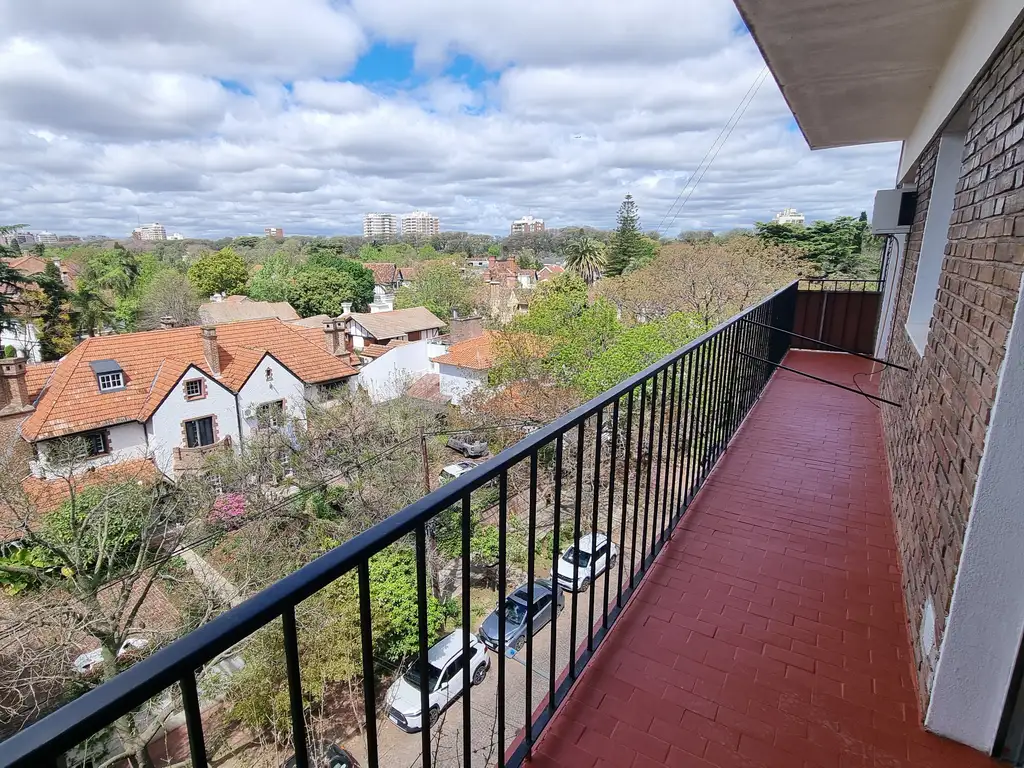 Foto de Departamento VENTA SAN ISIDRO CENTRO 5to piso al FRENTE MUY LUMINOSO 3, imagen 2