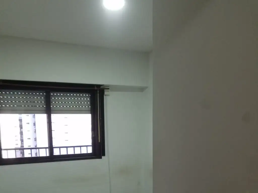 Foto de DEPARTAMENTO 3 AMBIENTES EN ALQUILER – BALCÓN CORRIDO AL FRENTE ALSINA, imagen 4