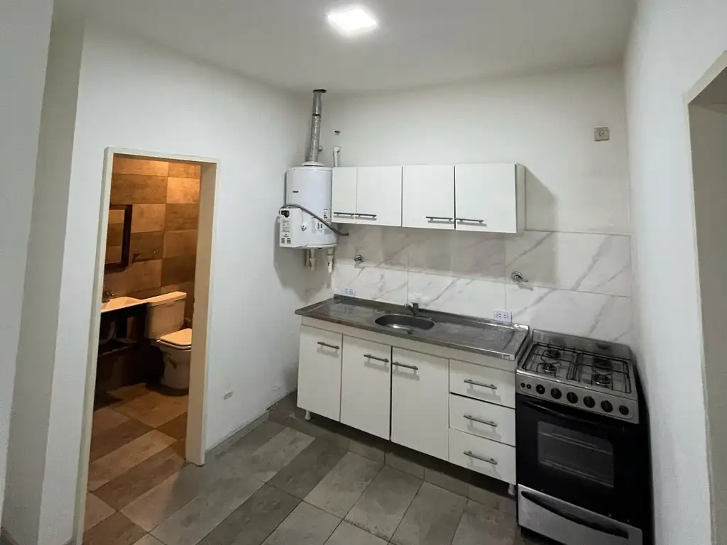 Foto de Alquiler PH 2 amb. - Baigorria 5500 (Villa Devoto), imagen 3