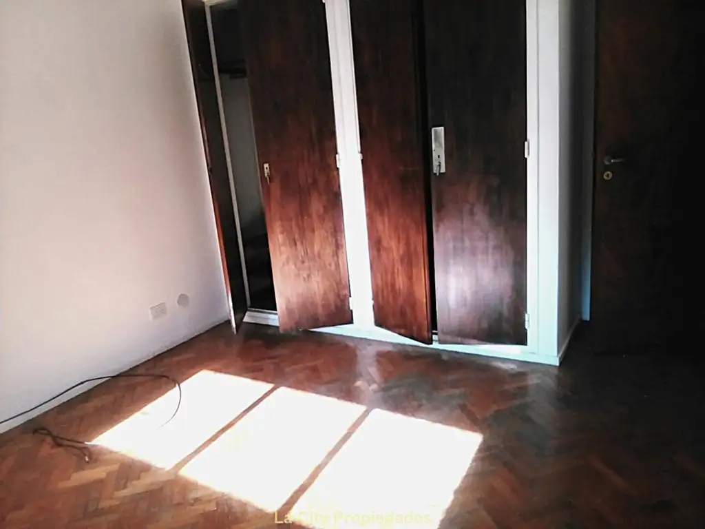 Foto de ALQUILER 4 AMBIENTES CON DEPENDENCIA – RECOLETA, imagen 2