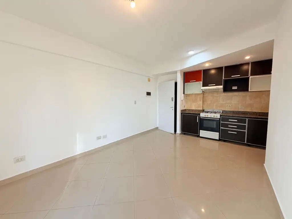 Foto de ¡Hermoso departamento de 2 ambientes en alquiler con balcón!, imagen 5