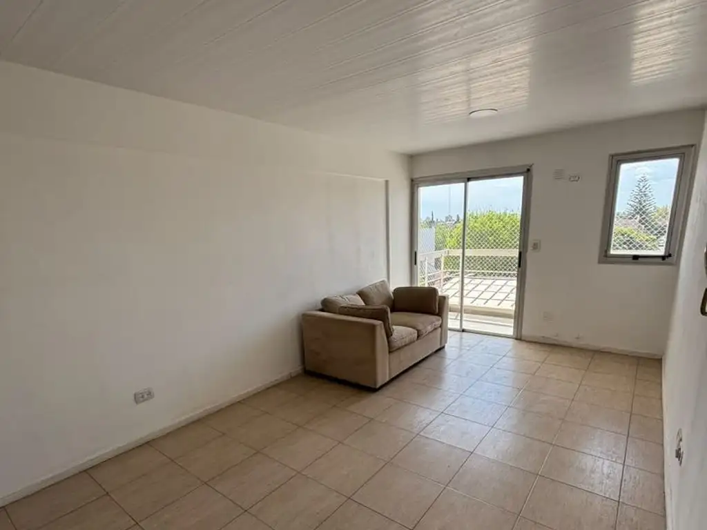 Foto de Departamento - Alquiler - Argentina, Morón - Carlos Tejedor 1353, imagen 2