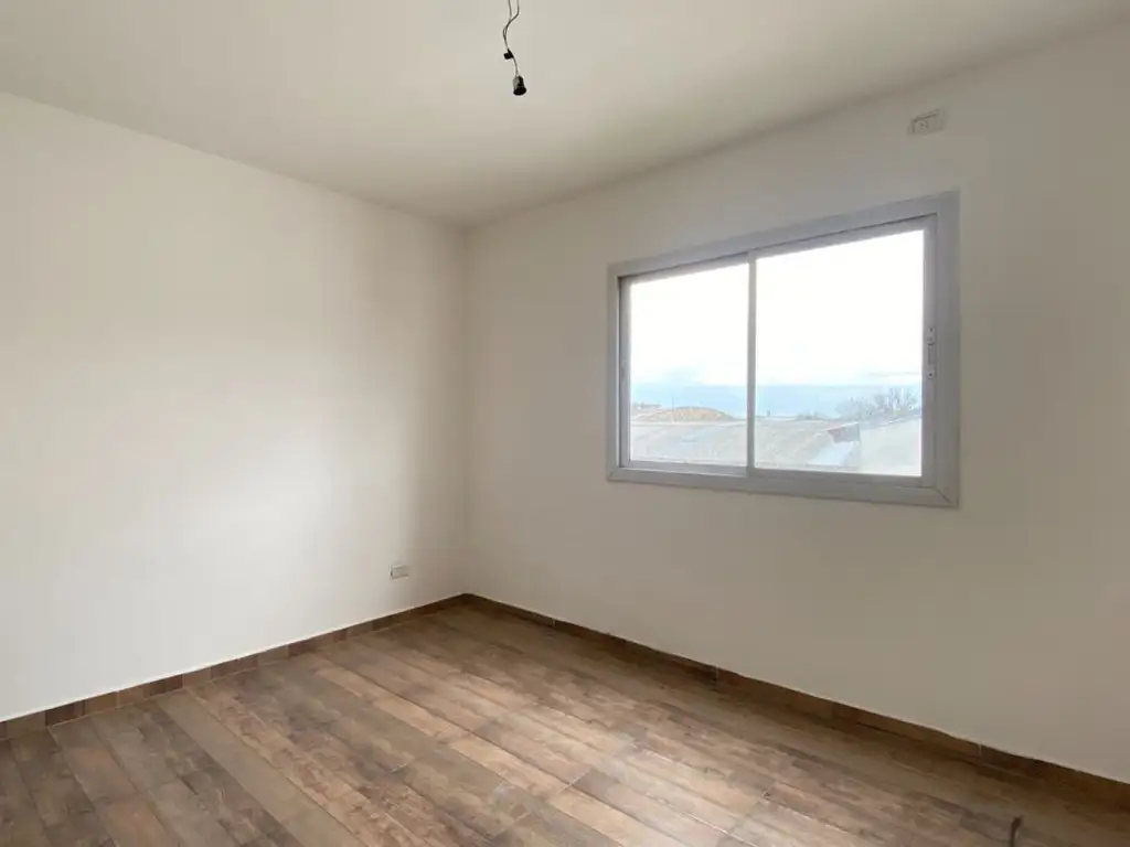 Foto de Super luminoso - Departamento en planta alta!, imagen 2
