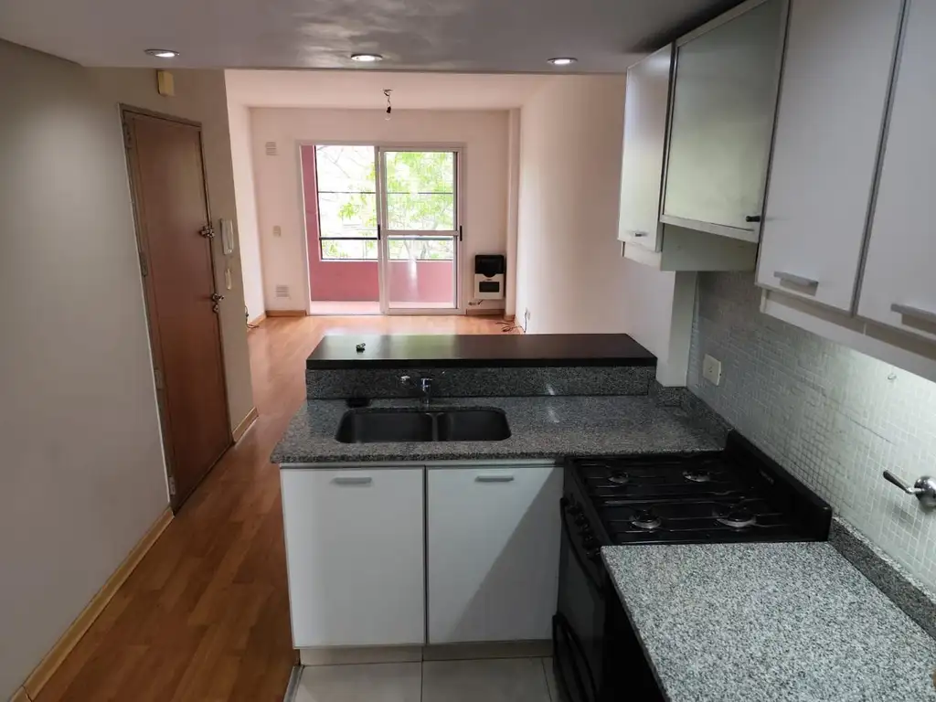 Foto de Departamento 2 ambientes en alquiler en Caballiro, imagen 2