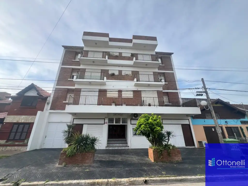 Foto de Departamento en alquiler c/ cochera en Costa Azul, imagen 2