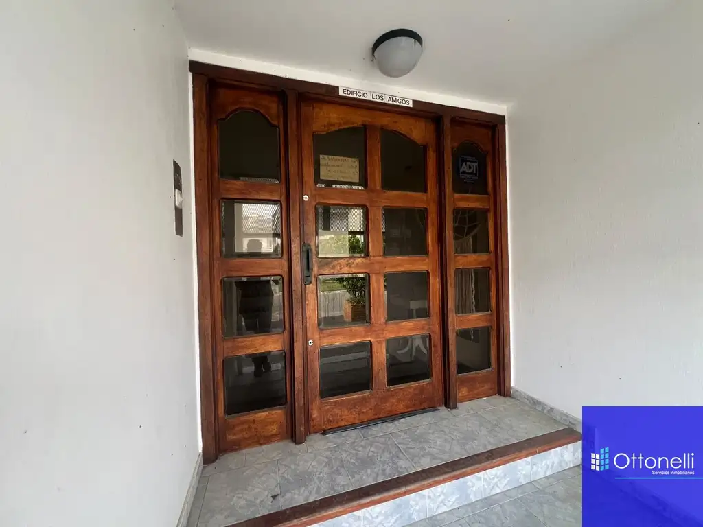 Departamento en alquiler c/ cochera en Costa Azul