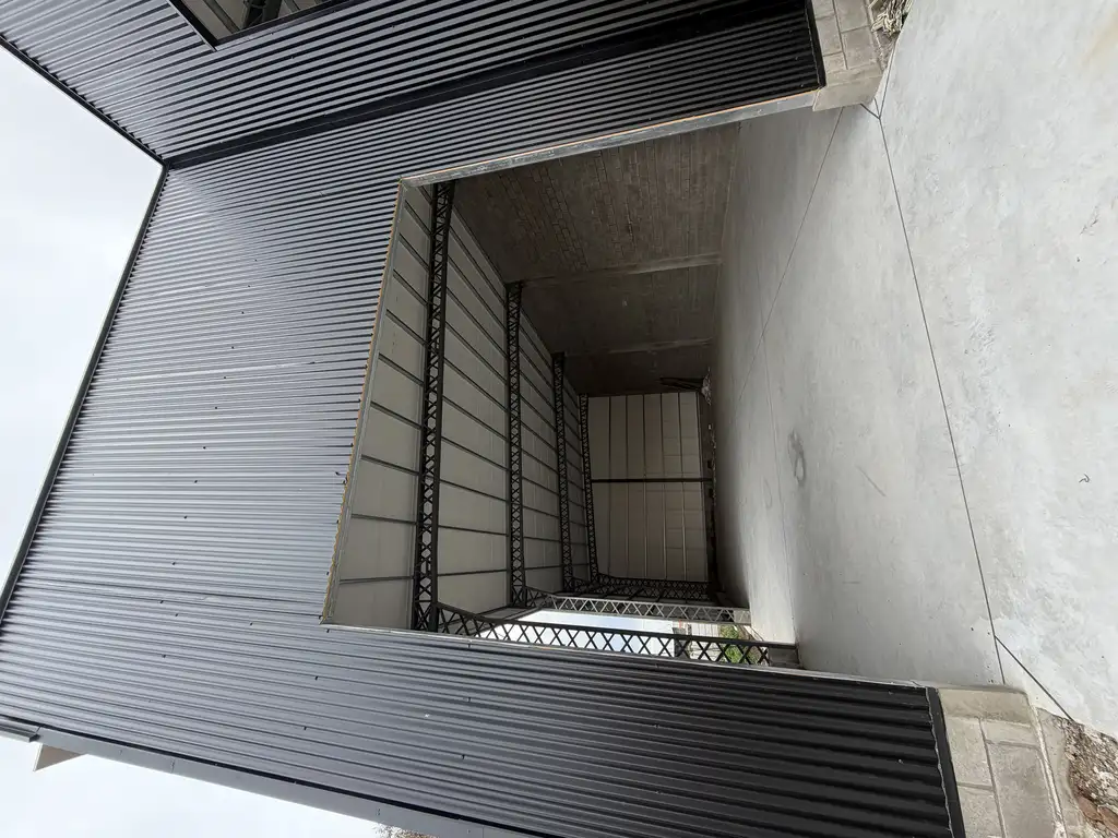 Foto de Galpón en venta en Pujol y Primera Junta – 297 m², imagen 3