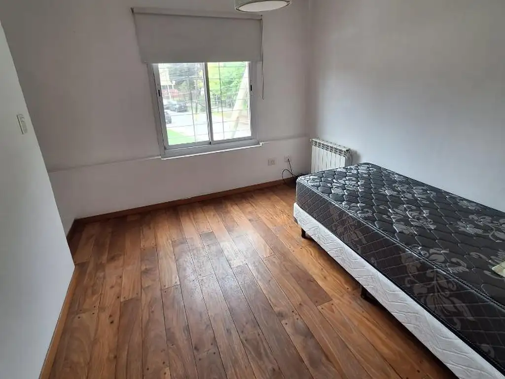 Foto de Alquiler. Duplex 3 amb con parrilla y gge. Bernal., imagen 4